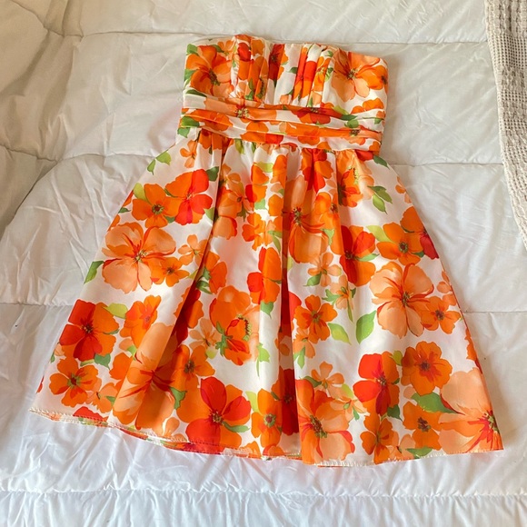 David's Bridal Dresses & Skirts - Lovely David's Bridal Dress with Pockets